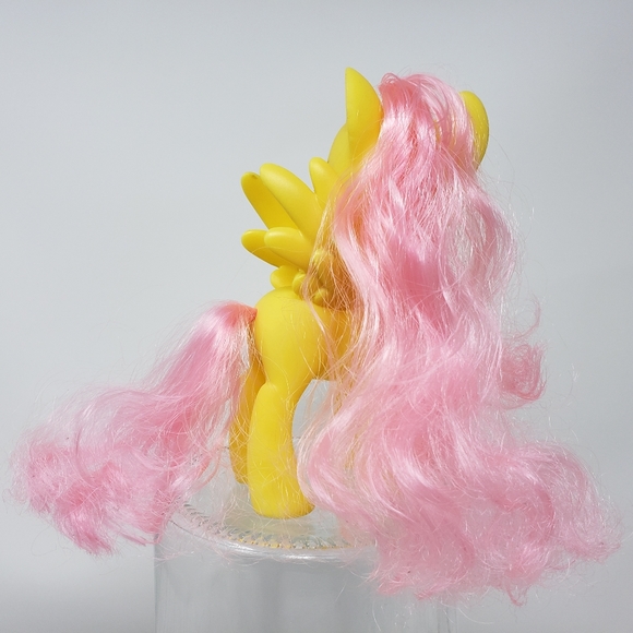 Hasbro Toys My Little Pony Flutter Shy Yellow Pink Hair